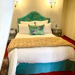 Le Rouge Hotel Lusignan
