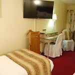 Le Rouge Hotel 2*