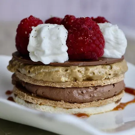 Le Rouge Hotel Lusignan