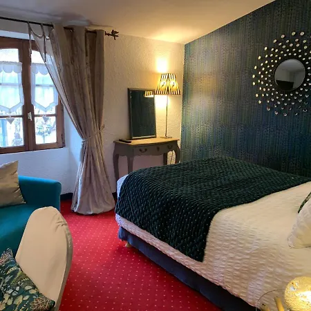 Le Rouge Hotel 2*