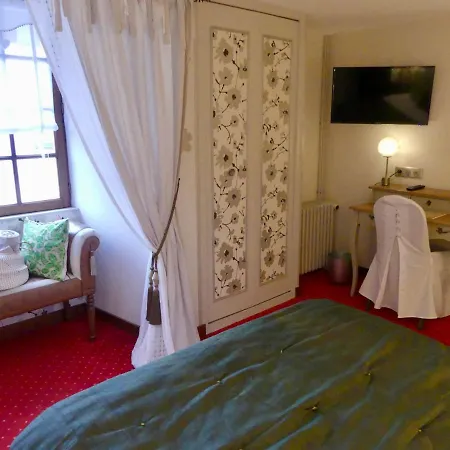 Le Rouge 2* Lusignan