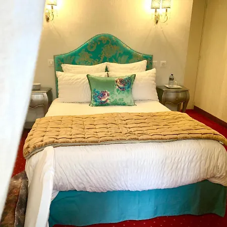 Le Rouge Hotel Lusignan