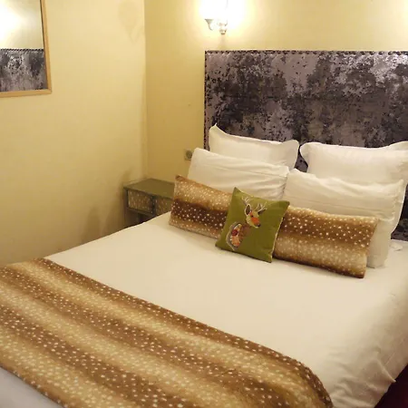 Hotel Le Rouge Lusignan