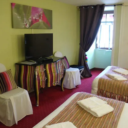 Le Rouge Hotel Lusignan