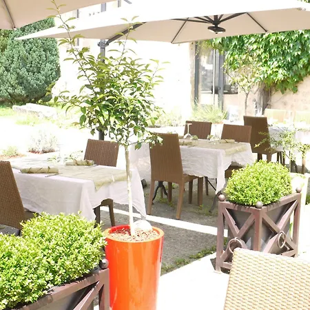 Hotel Le Rouge Lusignan