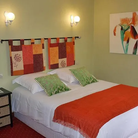 Le Rouge 2* Lusignan
