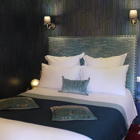 Le Rouge Hotel Lusignan